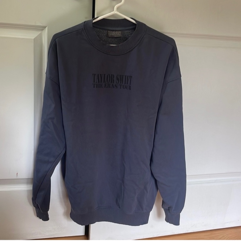 NWT Taylor Swift US DATES Eras Tour Blue Crewneck size XS